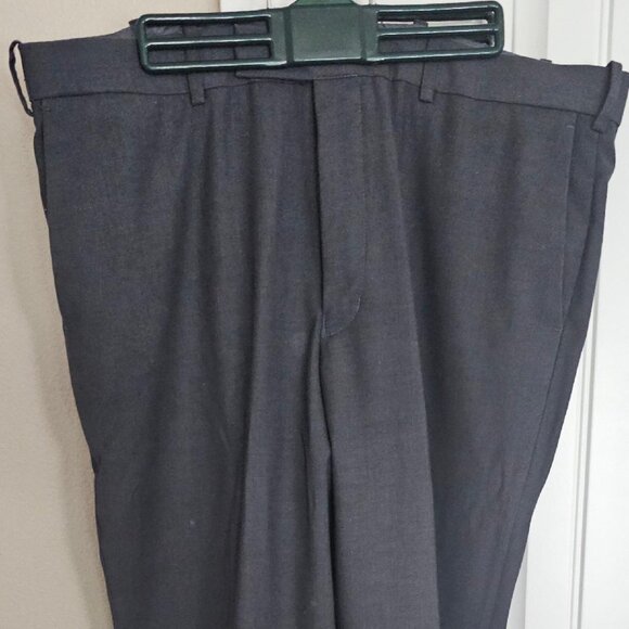 Valenti Uomo 2 piece suit 44L-38X32 pants - Gray - Picture 5 of 11